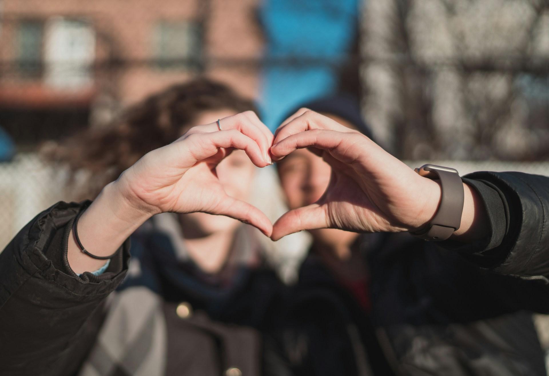 4 Heartfelt Valentine's Day Date Ideas That'll Make Your Partner's Heart Flutter